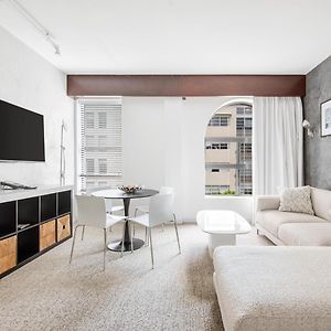 One-Bedroom King Suite